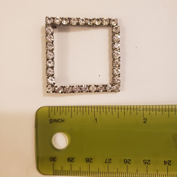 Square rhinestone and silver brooch - Picture 2 of 3